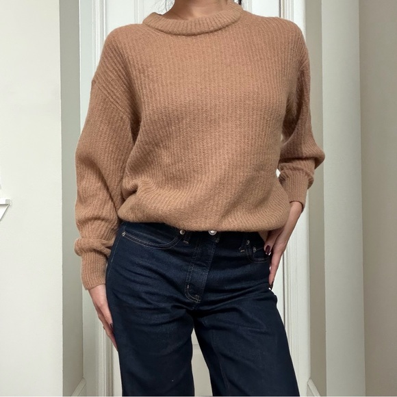 Everlane Women's Alpaca Cocoon Tan Crew Neck Sweater - Picture 8 of 11